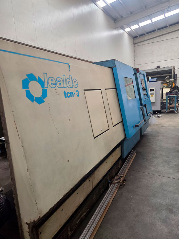Torno CNC marca Lealde modelo TNC30