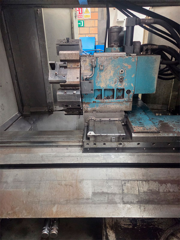 Torno CNC marca Lealde modelo TNC30